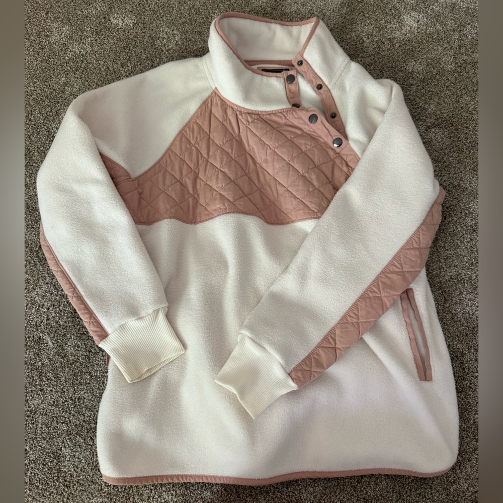 Abercrombie fleece size XL women’s- like new!